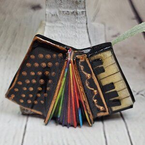 Accordion Pin Brooch